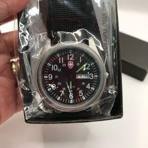 Gosasa military-style quartz wristwatch with a black nylon strap.